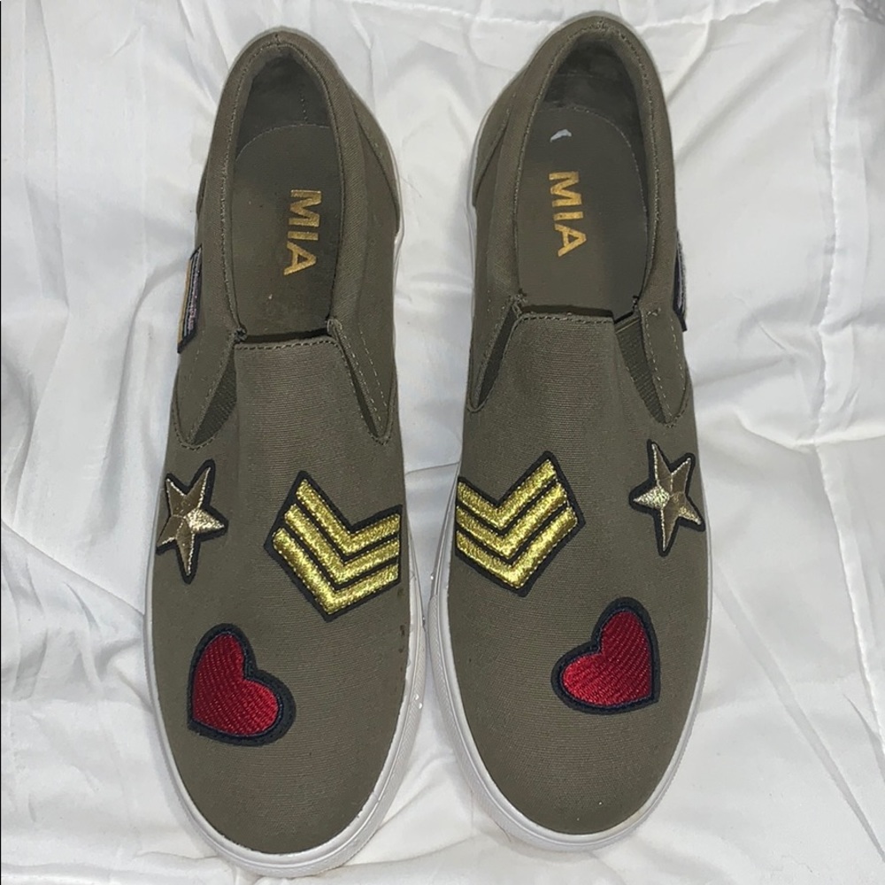 Mia Army Style Slip-Ons (8.5)